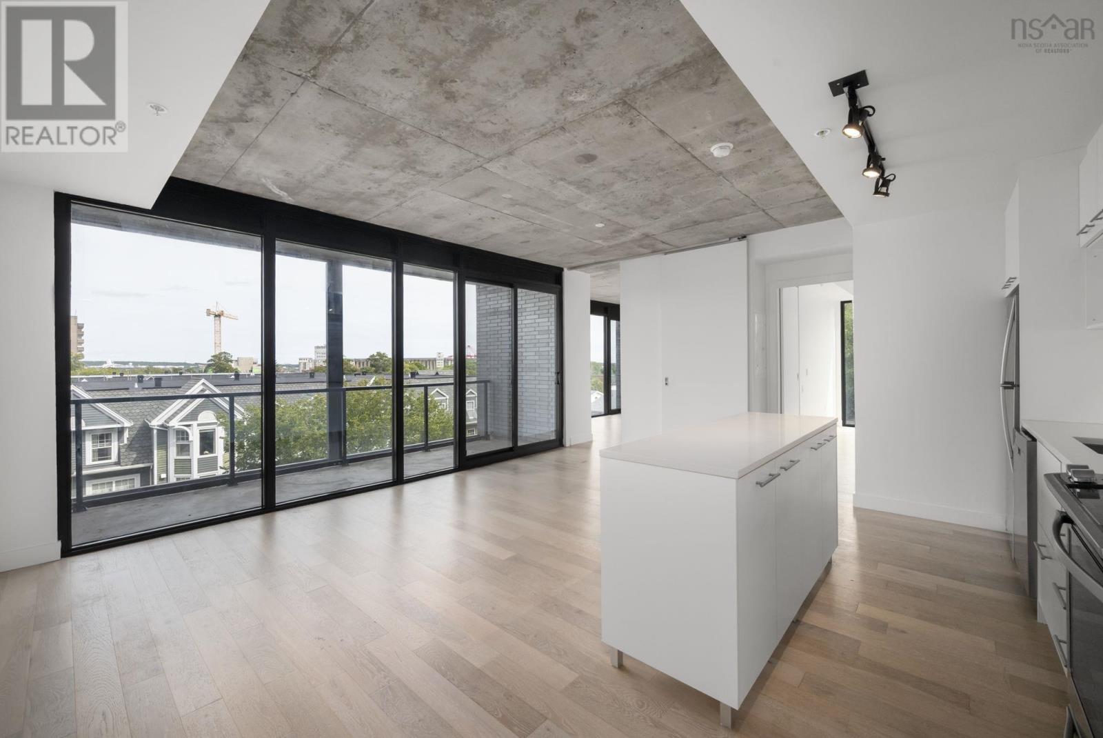 Property 3 of 37 of 614 1048 Wellington Street