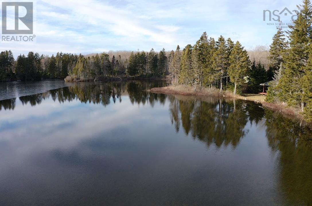 Property 17 of 27 of 54 Silica Road