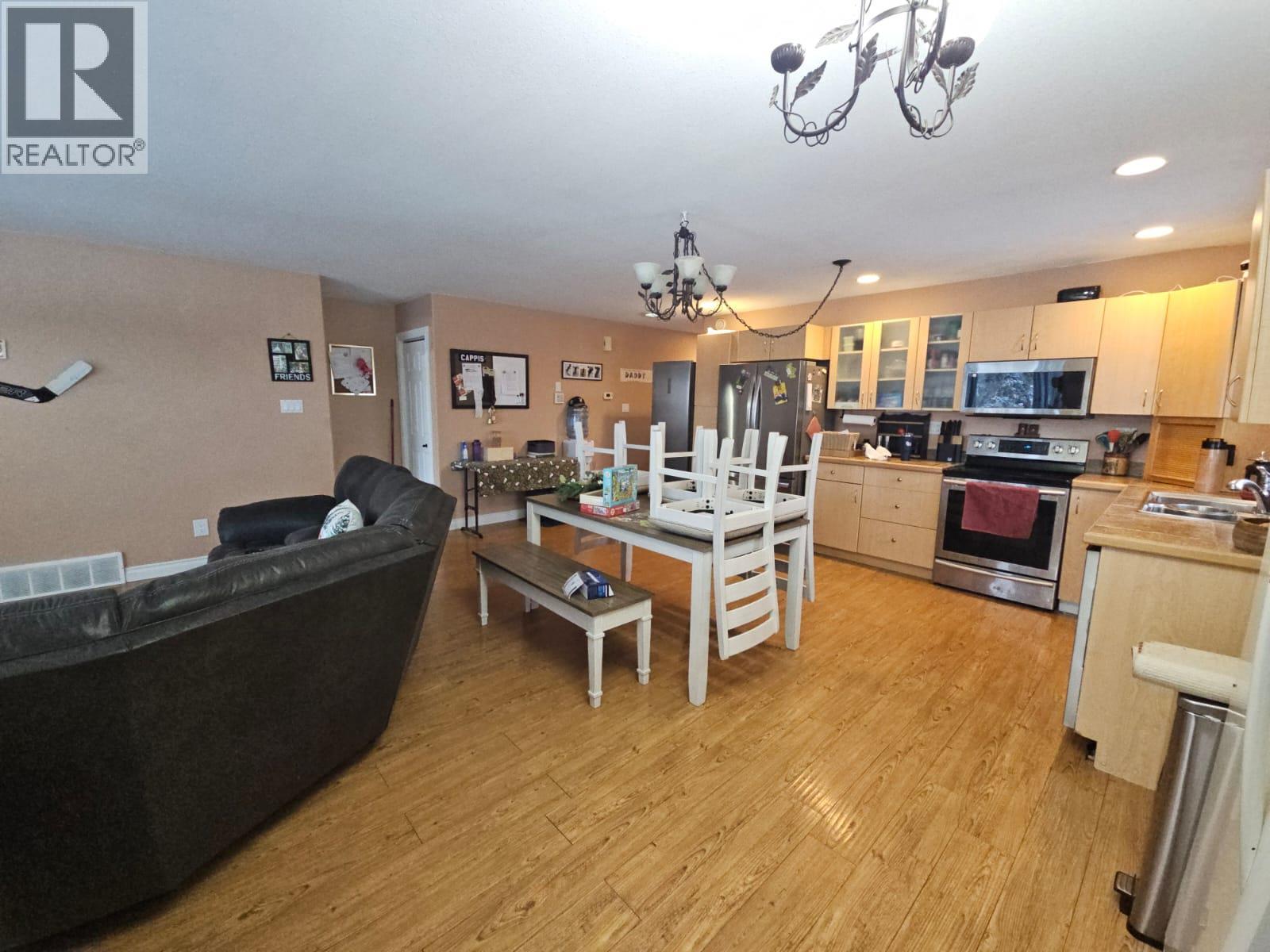 10203 16 Street, Dawson Creek