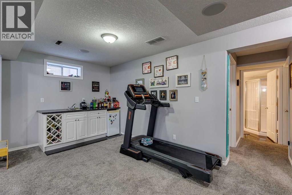 Single Family House for Sale in  Douglas Ridge Green SE Douglasdale/Glen Calgary 