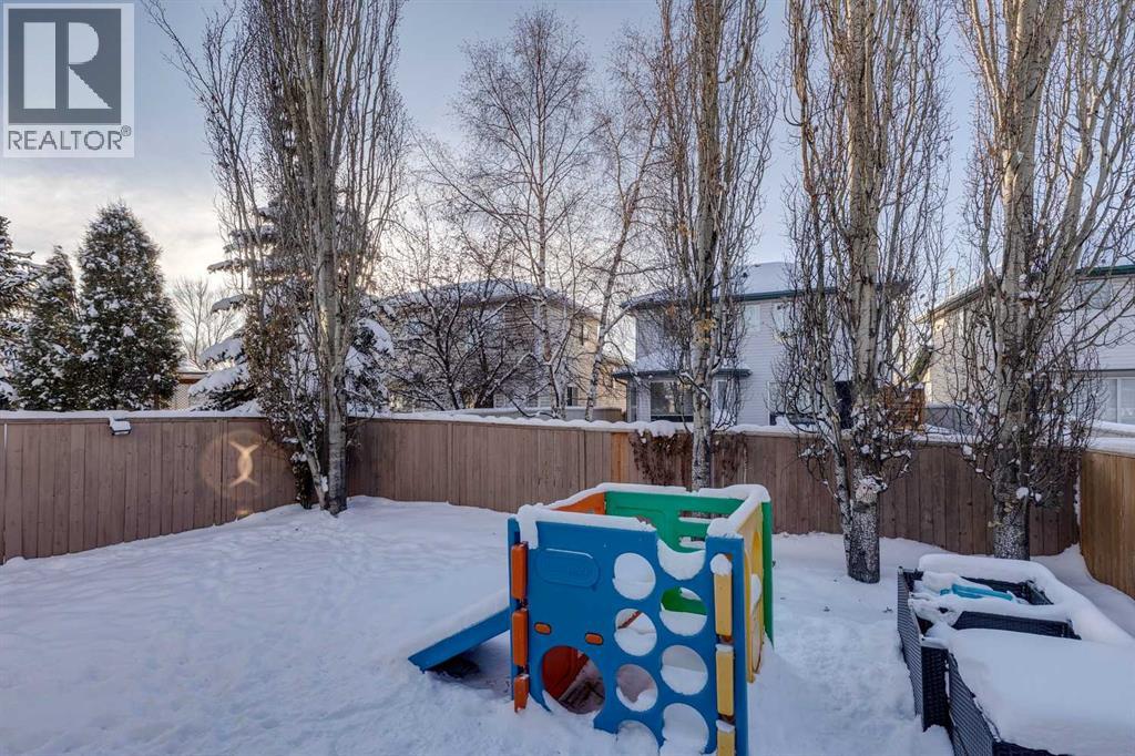 Single Family House for Sale in  Douglas Ridge Green SE Douglasdale/Glen Calgary 