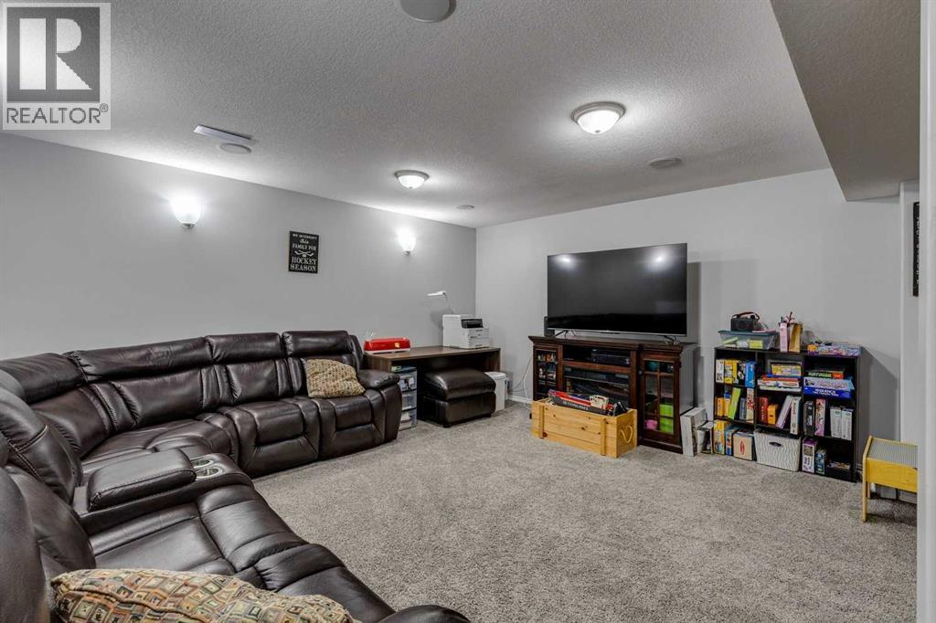 Single Family House for Sale in  Douglas Ridge Green SE Douglasdale/Glen Calgary 