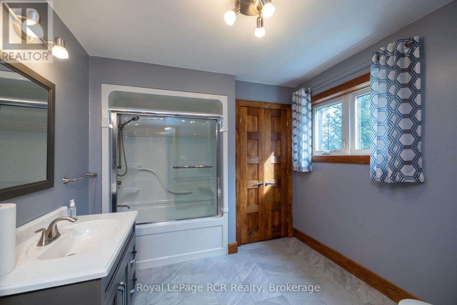 123 LAKEVIEW ROAD - 19