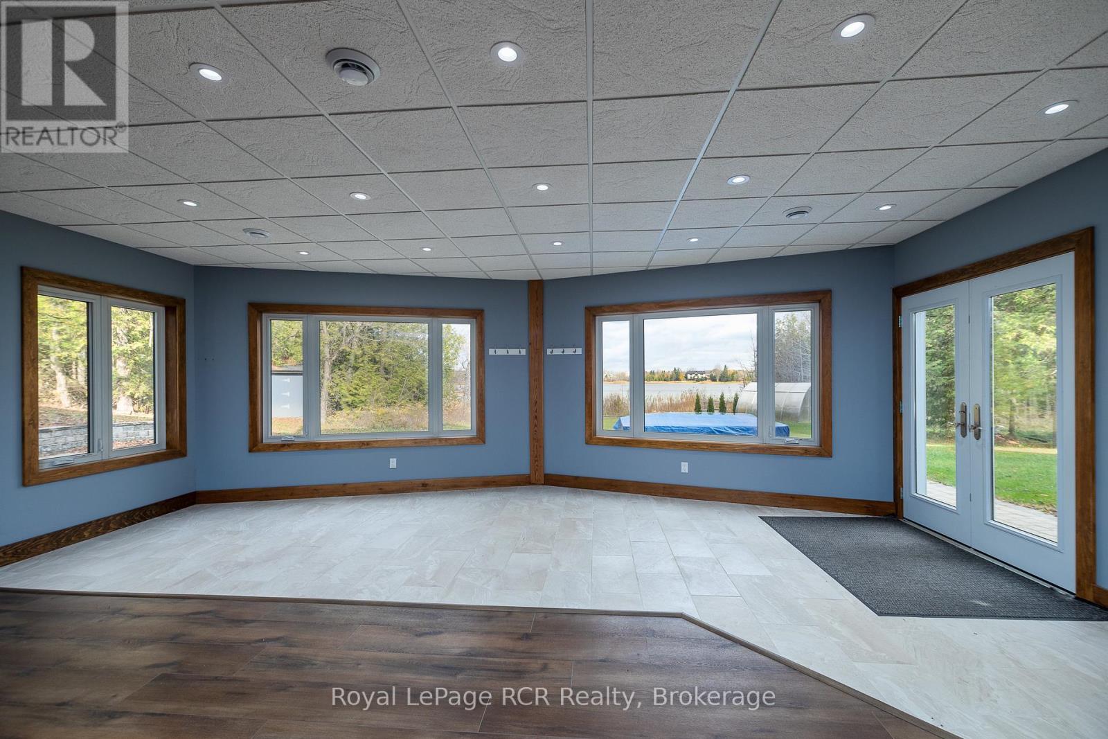 123 LAKEVIEW ROAD - 28