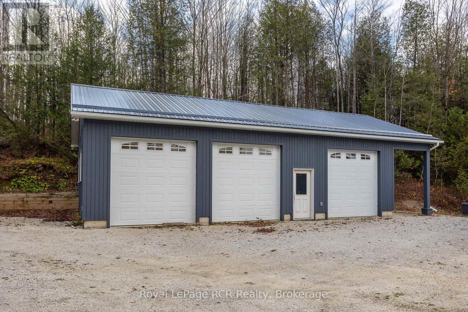 123 LAKEVIEW ROAD - 33