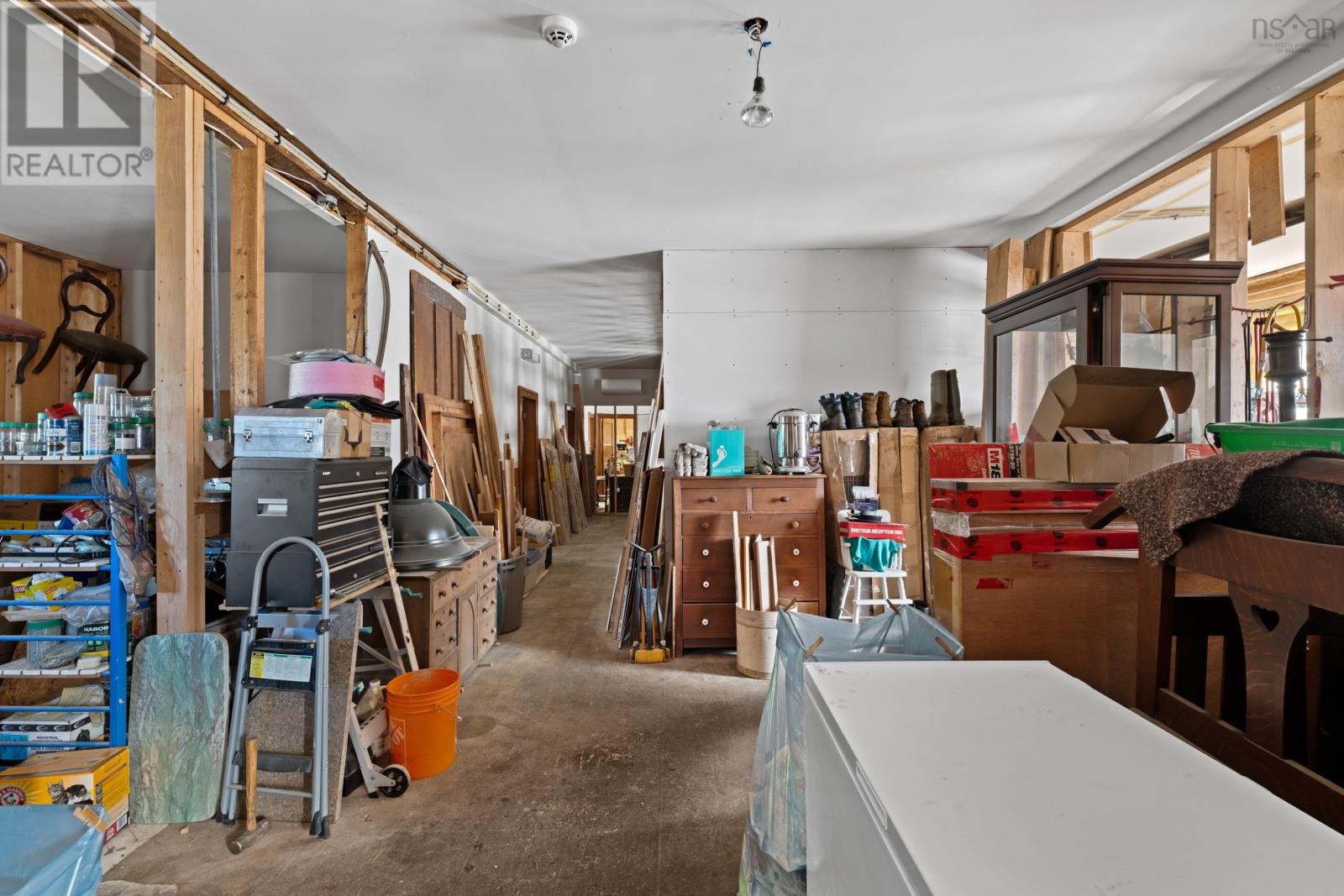 Property 32 of 49 of 298 Granville Street E