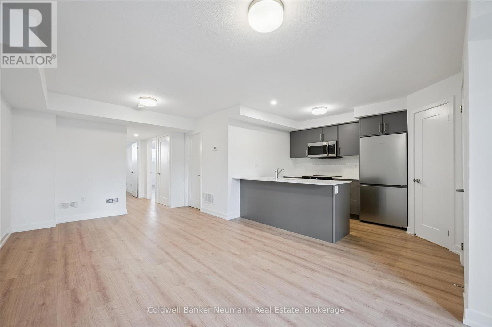 #41 940 ST. DAVID STREET N - 3