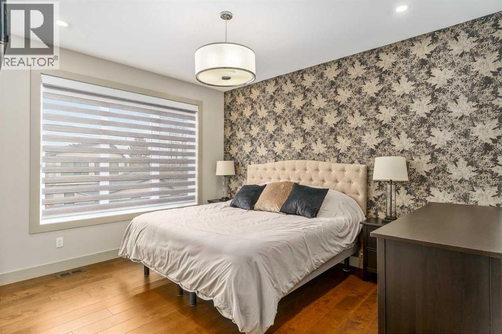 Single Family House for Sale in   Avenue SW Shaganappi Calgary 