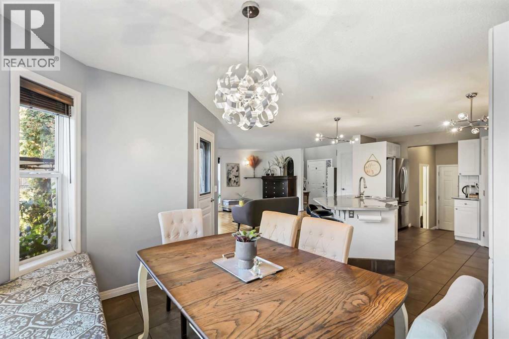 Single Family House for Sale in  Douglas Ridge Green SE Douglasdale/Glen Calgary 