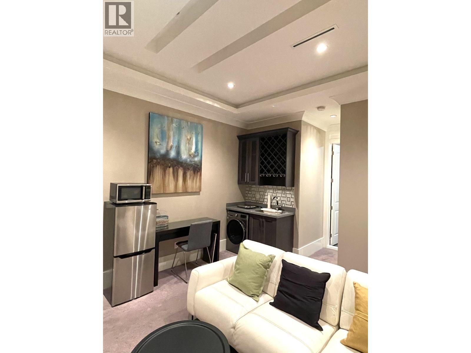 3820 BLUNDELL Road, Richmond