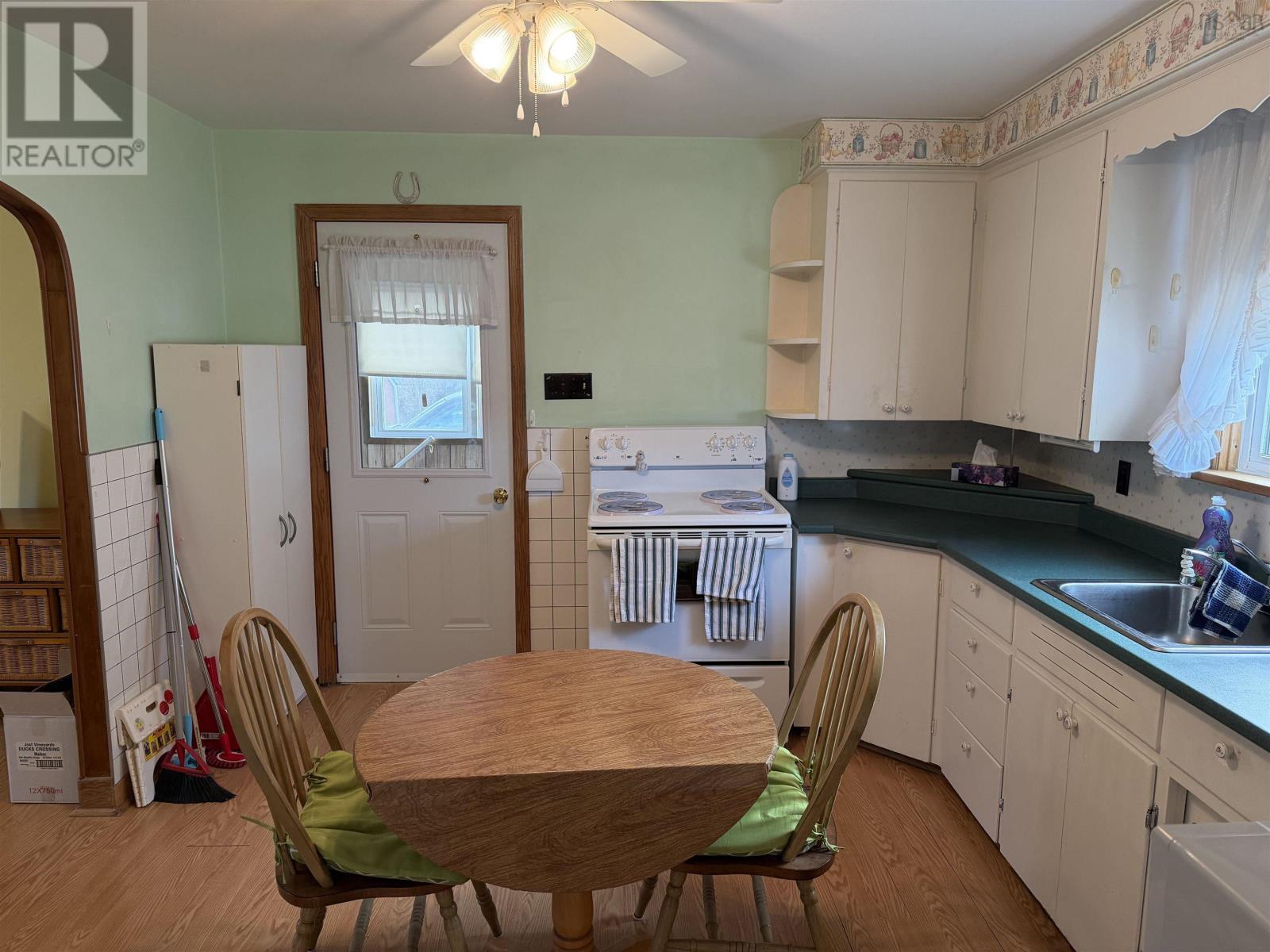 Property 7 of 21 of 2103 South Main Street