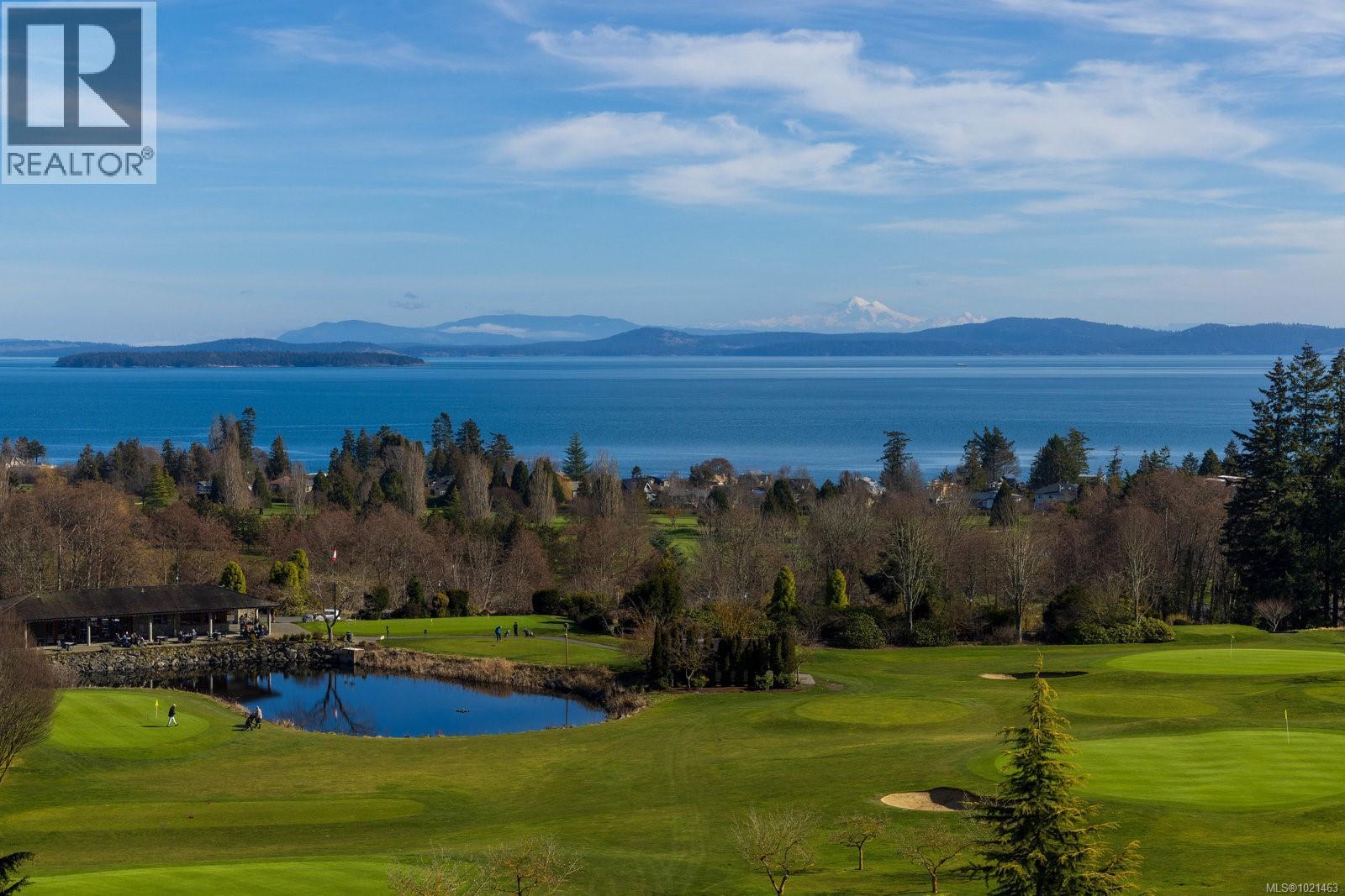 304 5350 Sayward Hill Crescent, Saanich