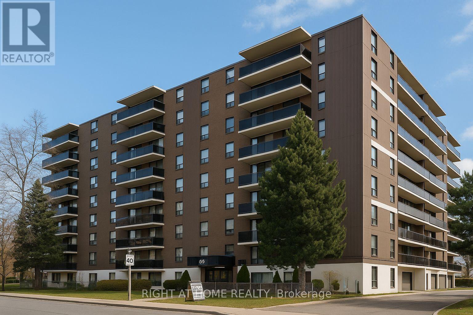 35 Confederation Drive 802