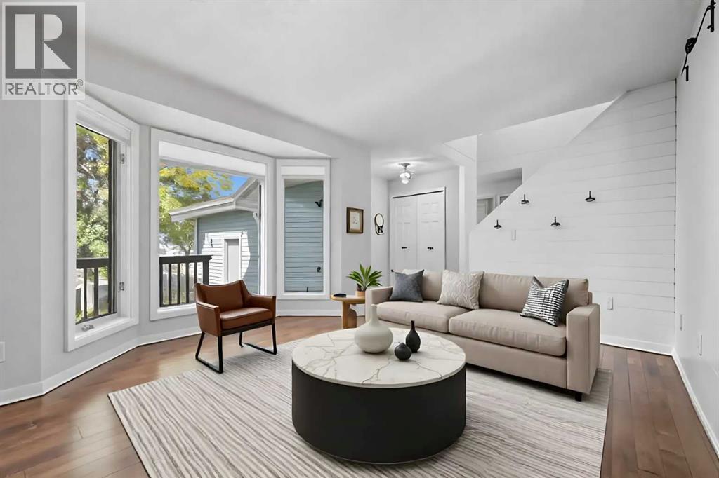 Single Family House for Sale in  Douglasbank Way SE Douglasdale/Glen Calgary 