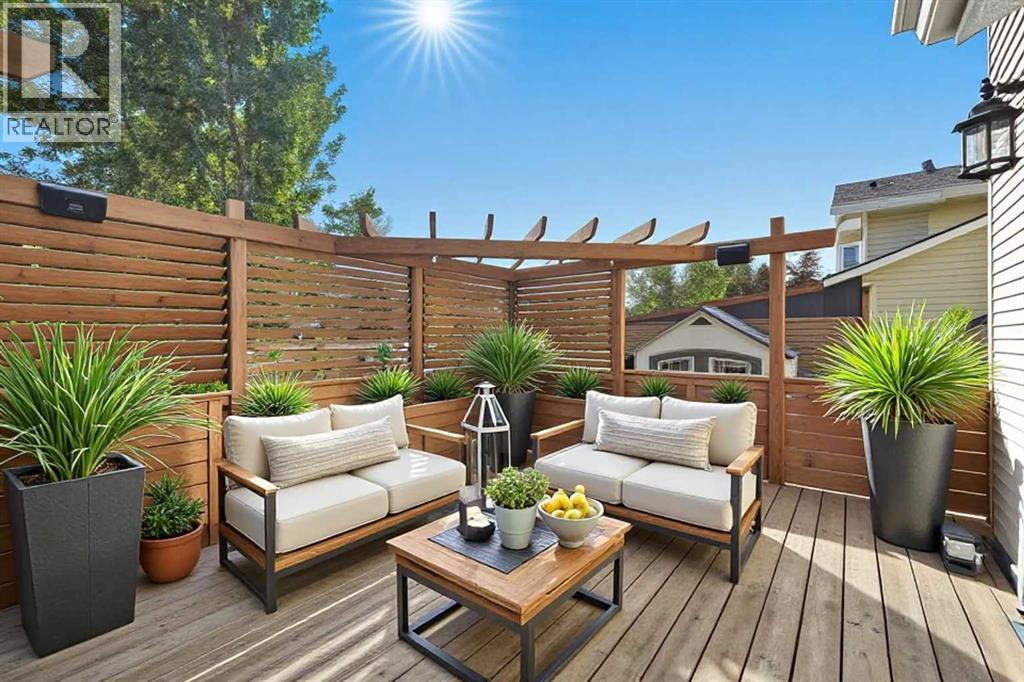 Single Family House for Sale in  Douglasbank Way SE Douglasdale/Glen Calgary 