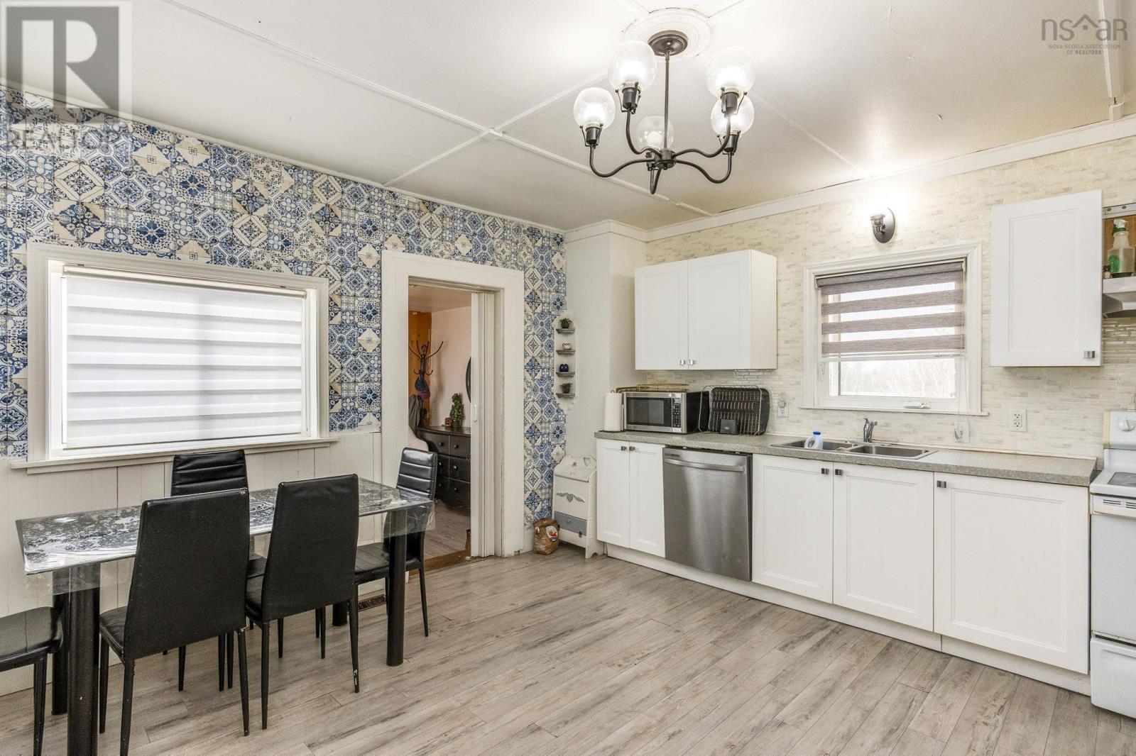 Property 4 of 37 of 5615 Prospect Road