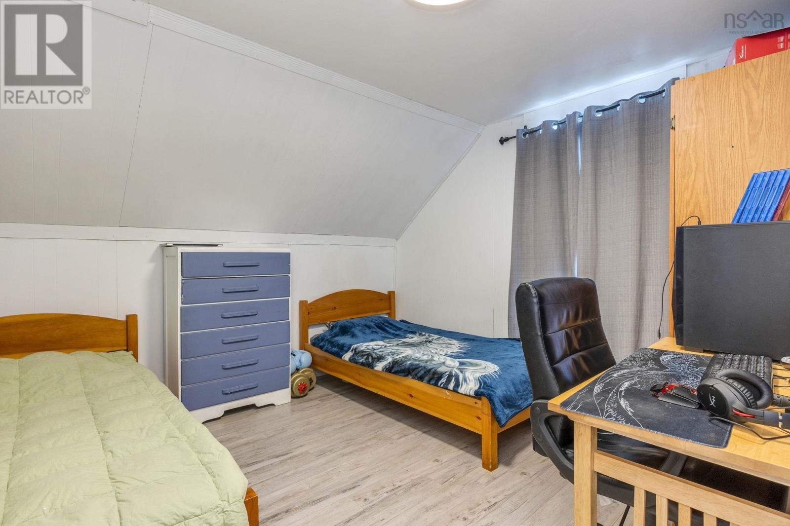 Property 26 of 37 of 5615 Prospect Road