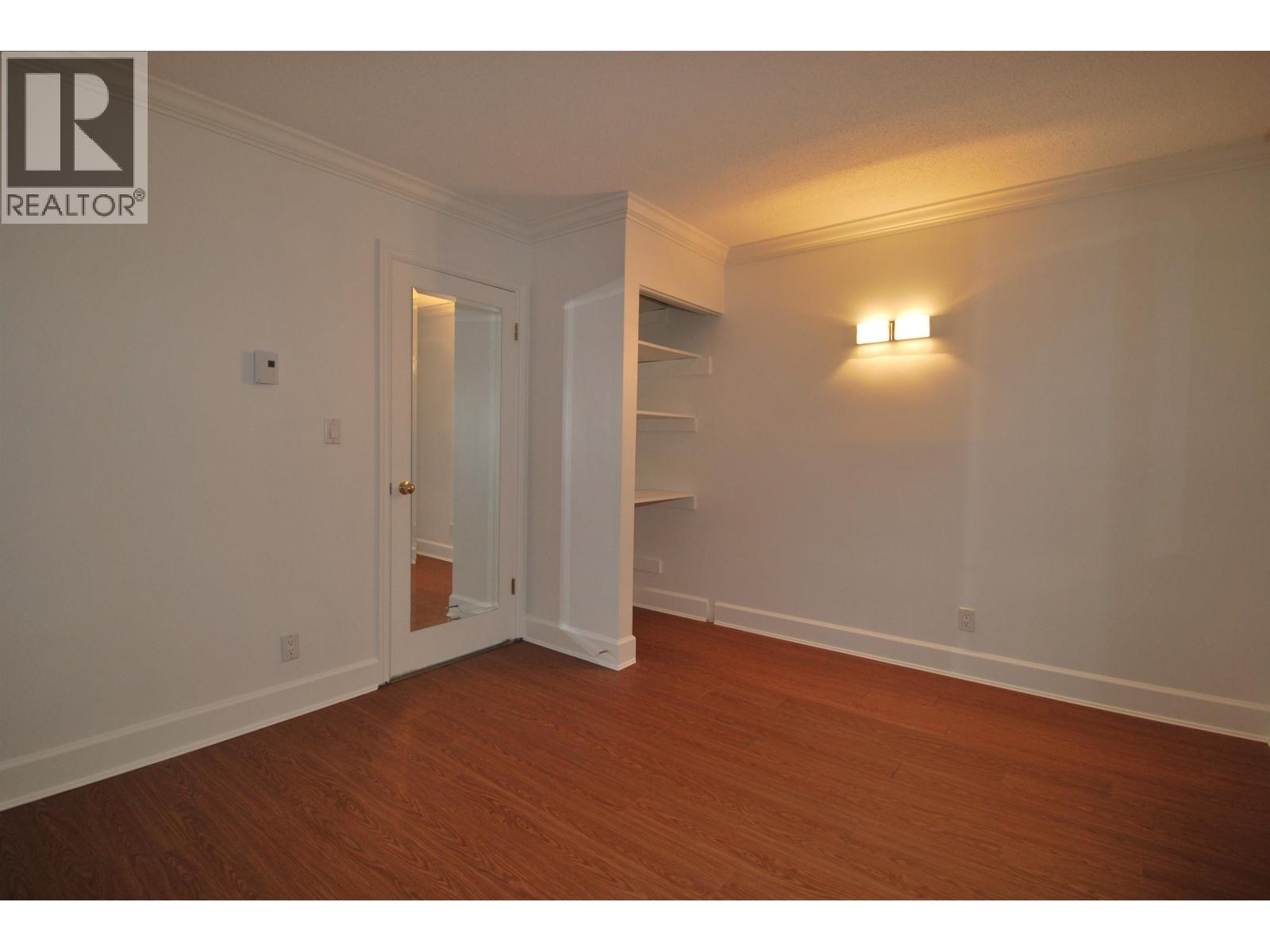 410 CROSSCREEK ROAD, Lions Bay