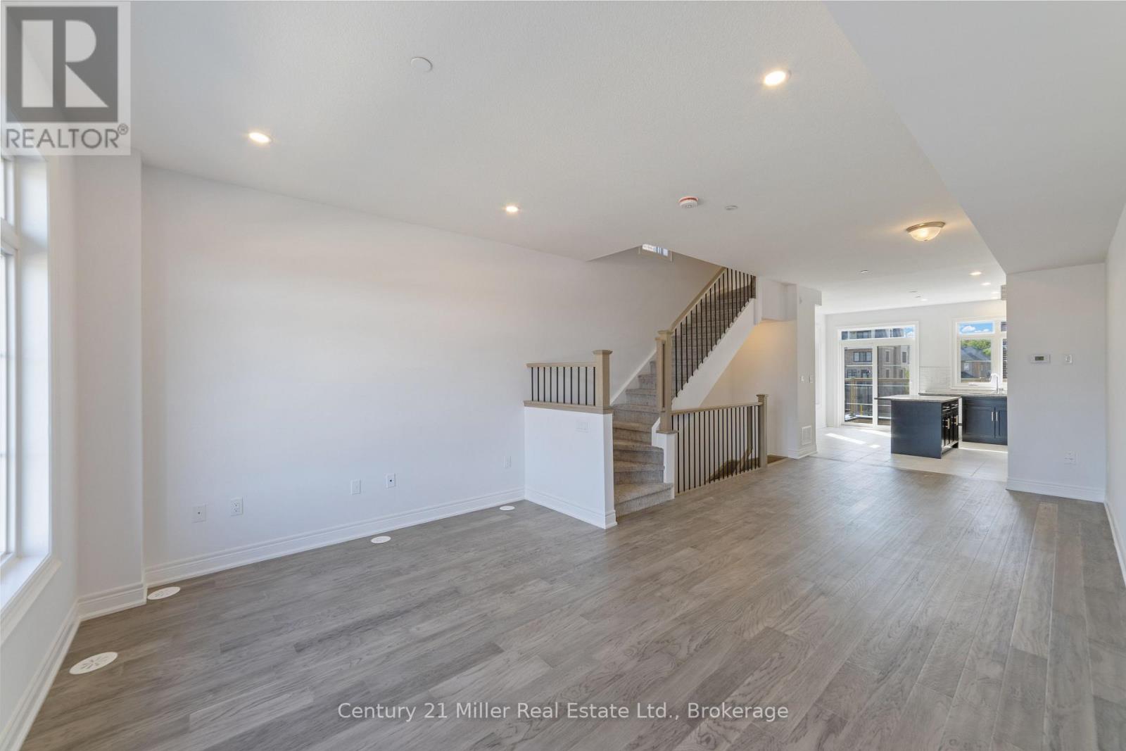 #43 2140 TRAFALGAR ROAD - 5