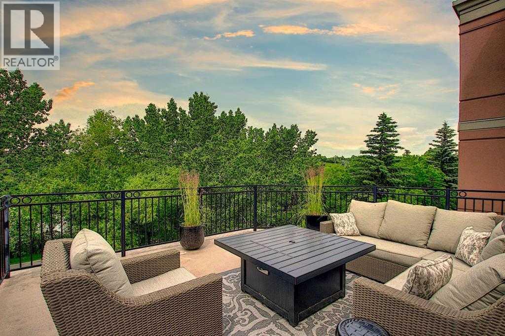 Single Family House for Sale in   Eau Claire Avenue SW Eau Claire Calgary 