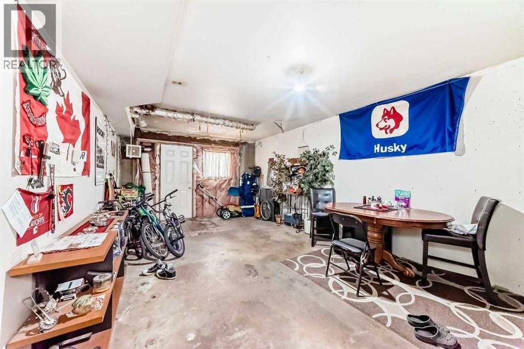 Multi-family House Bi-level for Sale in  Rundlehorn Drive NE Pineridge Calgary 