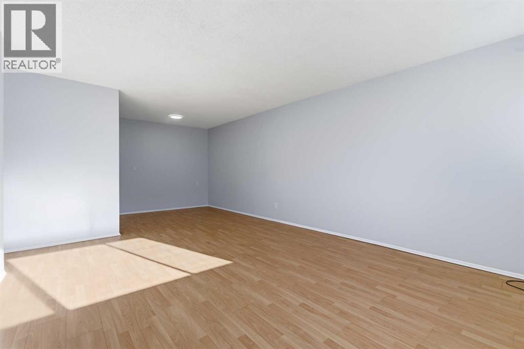 Single Family House for Sale in    Avenue NW Thorncliffe Calgary 