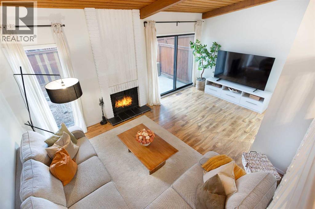 Single Family House 4 Level for Sale in   Oakmoor Way SW Oakridge Calgary 