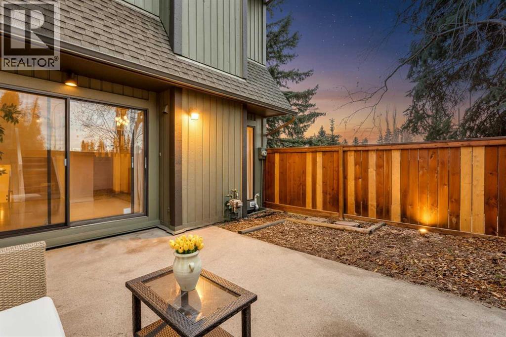 Single Family House 4 Level for Sale in   Oakmoor Way SW Oakridge Calgary 