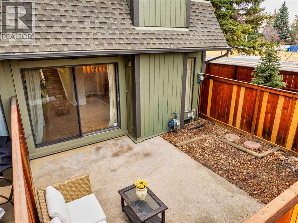 Single Family House 4 Level for Sale in   Oakmoor Way SW Oakridge Calgary 