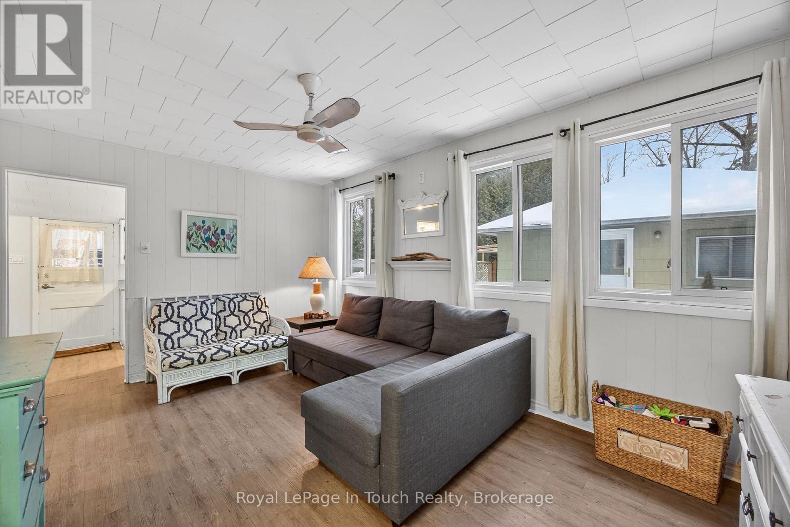 85 TINY BEACHES ROAD S - 6