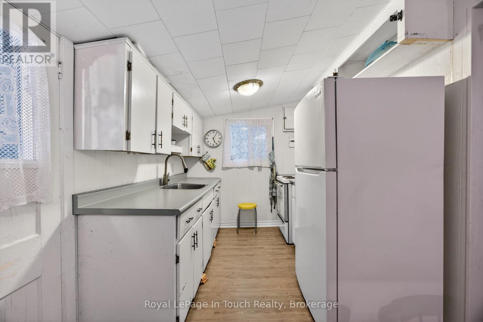 85 TINY BEACHES ROAD S - 9