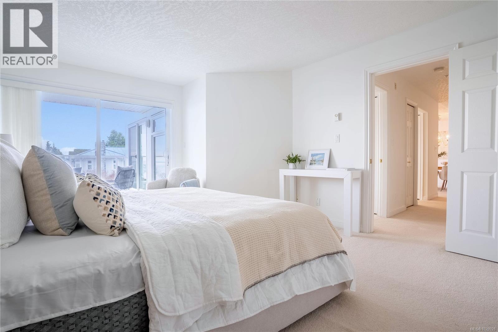 308 2550 Bevan Ave, Sidney