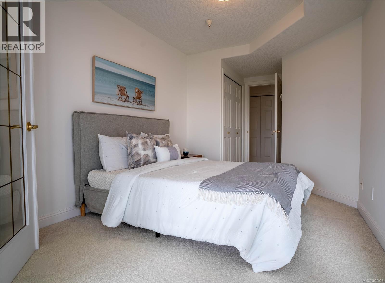 308 2550 Bevan Ave, Sidney