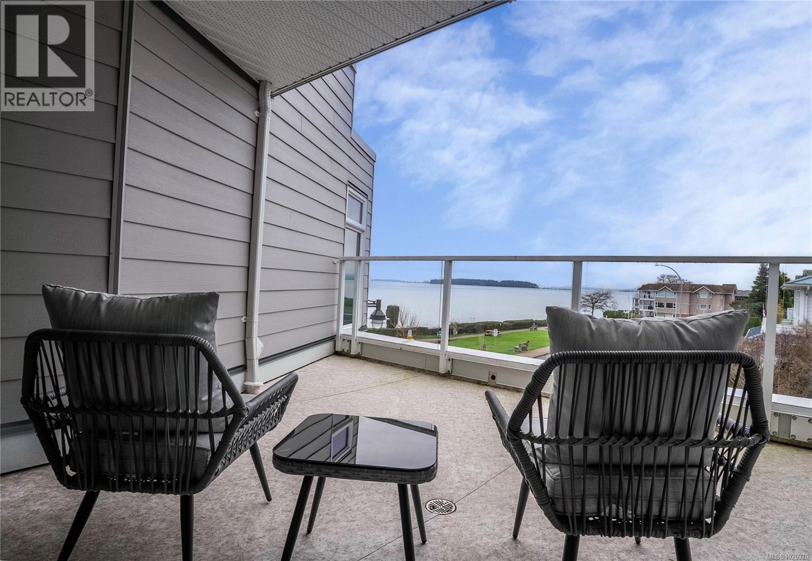 308 2550 Bevan Ave, Sidney