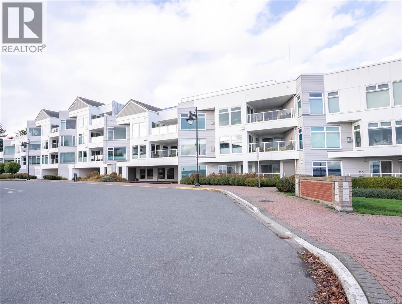 308 2550 Bevan Ave, Sidney