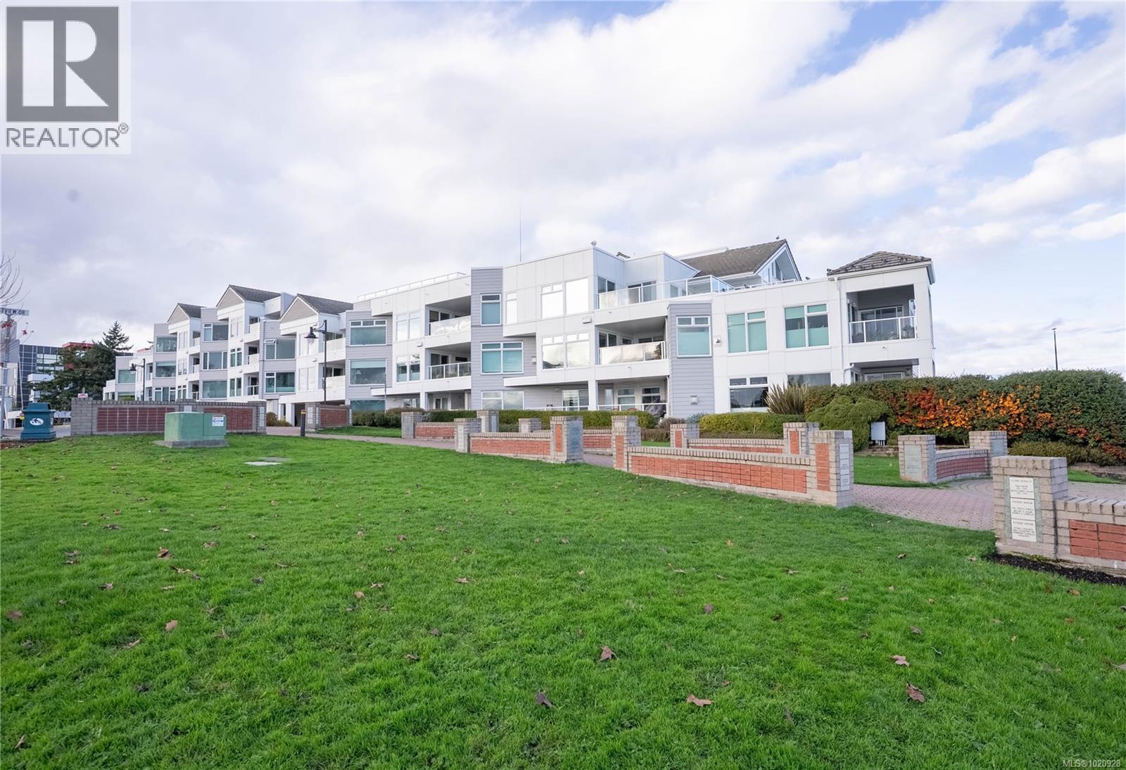 308 2550 Bevan Ave, Sidney