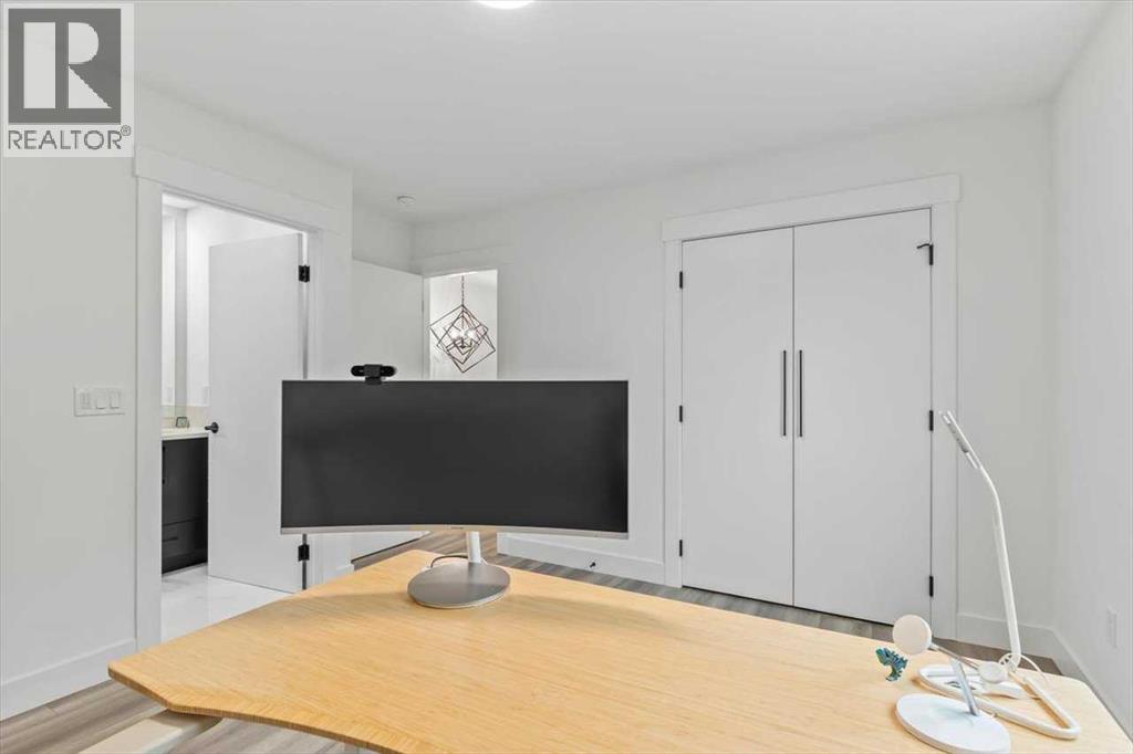 Single Family House for Sale in    Avenue SW South Calgary Calgary 