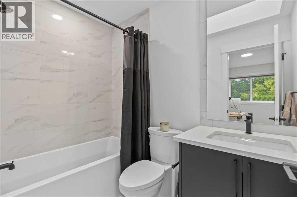 Single Family House for Sale in    Avenue SW South Calgary Calgary 