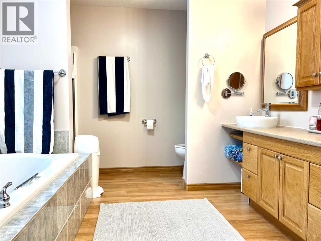 
          4228 8 Avenue
            <br/>
            <span>Edson</span>
            , 
            <span>AB</span>
             <span>T7E1A8</span>
         - Photo 33