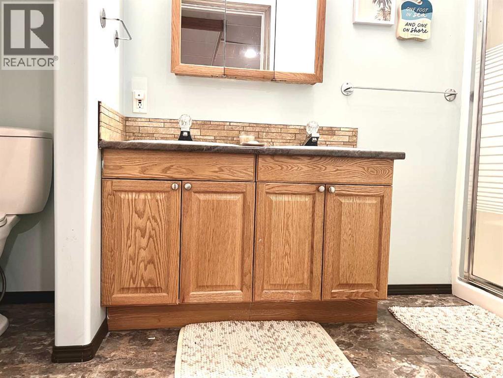 
          4228 8 Avenue
            <br/>
            <span>Edson</span>
            , 
            <span>AB</span>
             <span>T7E1A8</span>
         - Photo 39