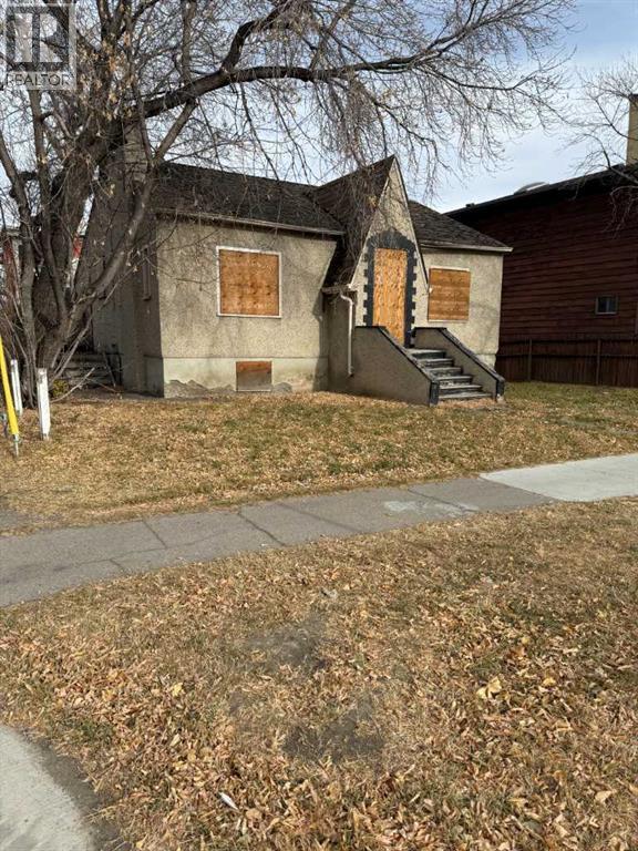 Single Family House Bungalow for Sale in   Avenue NE Tuxedo Park Calgary 