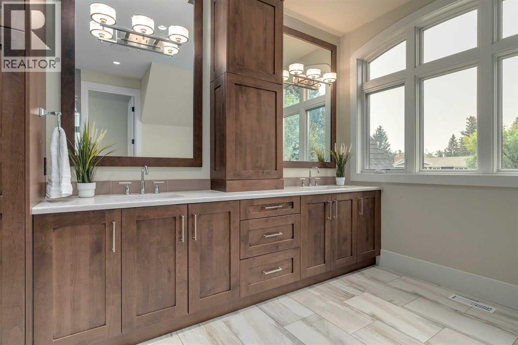 Single Family House for Sale in  Varal Place NW Varsity Calgary 