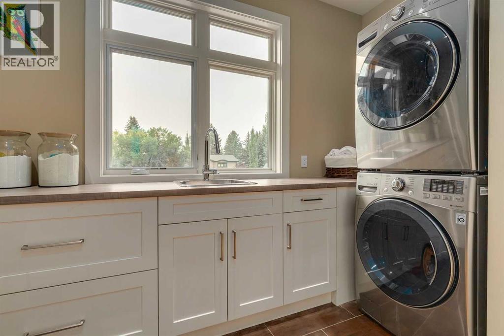 Single Family House for Sale in  Varal Place NW Varsity Calgary 