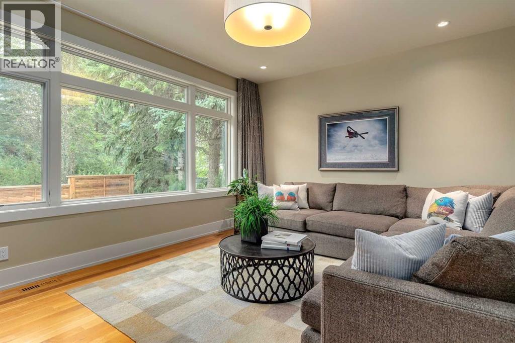 Single Family House for Sale in  Varal Place NW Varsity Calgary 