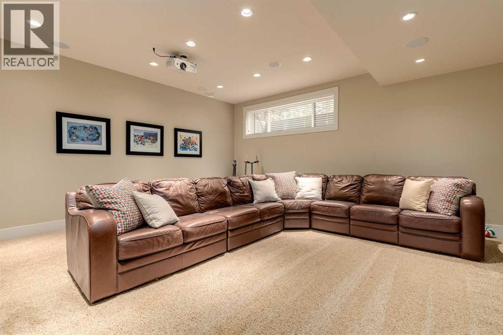 Single Family House for Sale in  Varal Place NW Varsity Calgary 