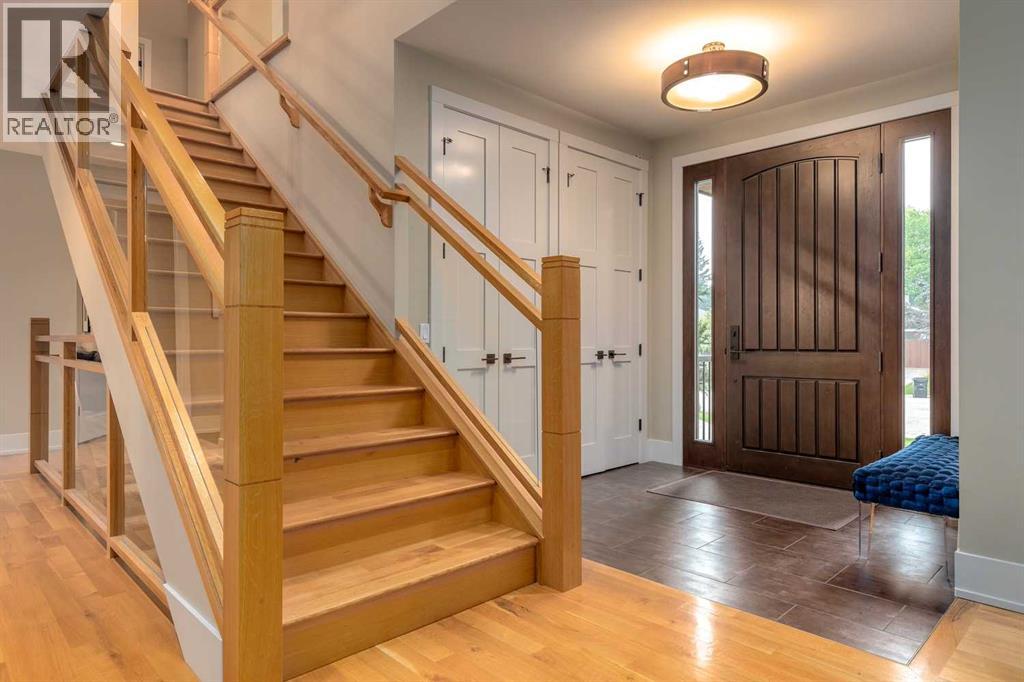 Single Family House for Sale in  Varal Place NW Varsity Calgary 