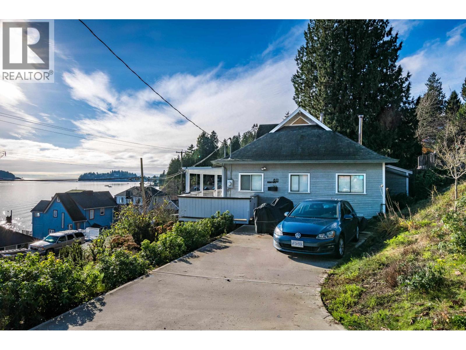 811 MARINE DRIVE, Gibsons