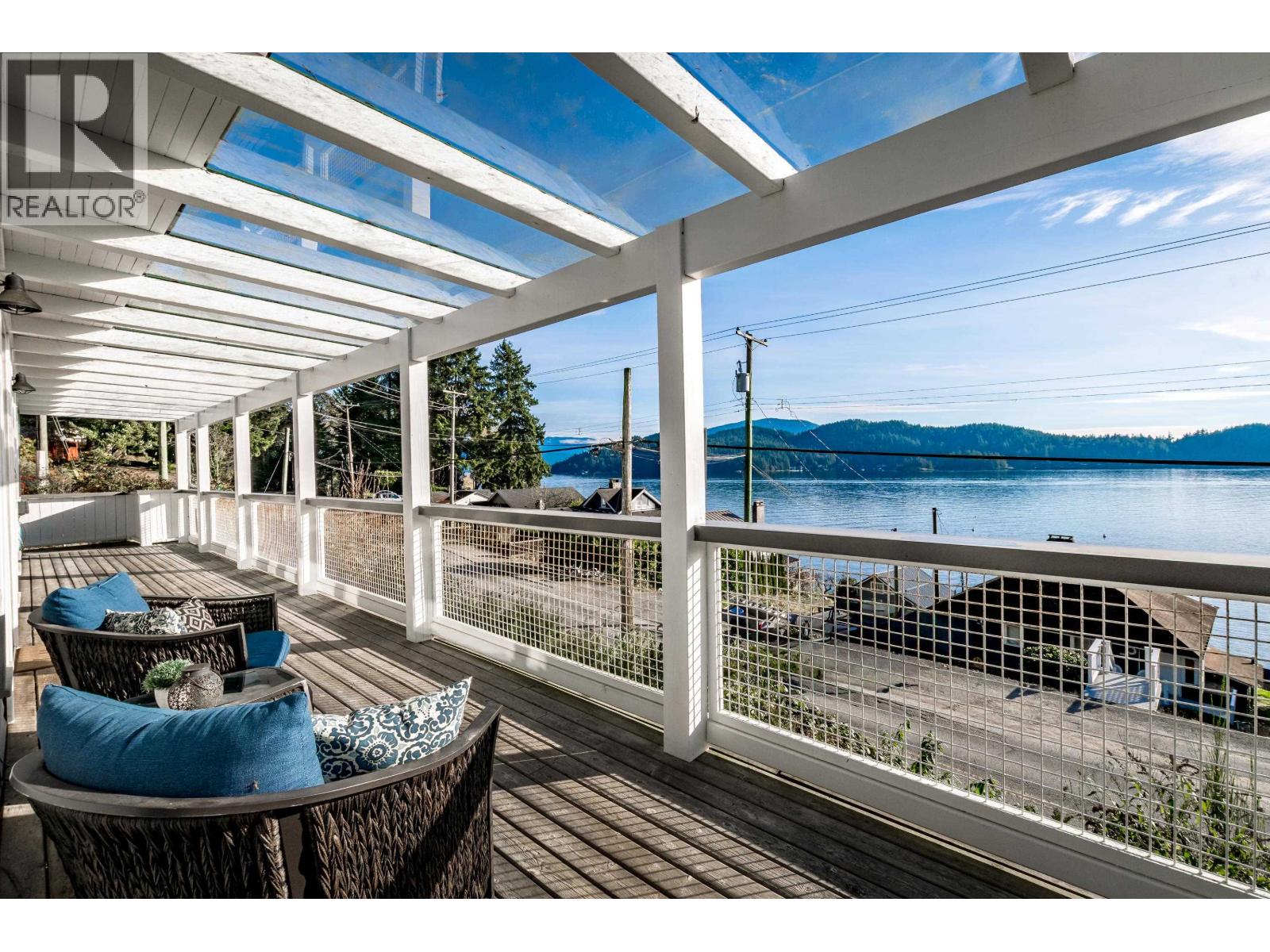 811 MARINE DRIVE, Gibsons