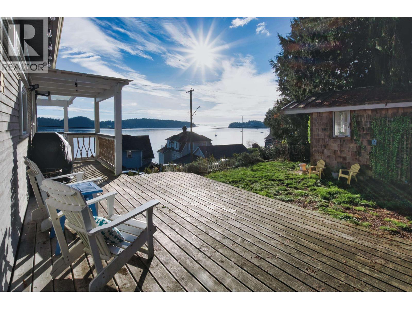 811 MARINE DRIVE, Gibsons