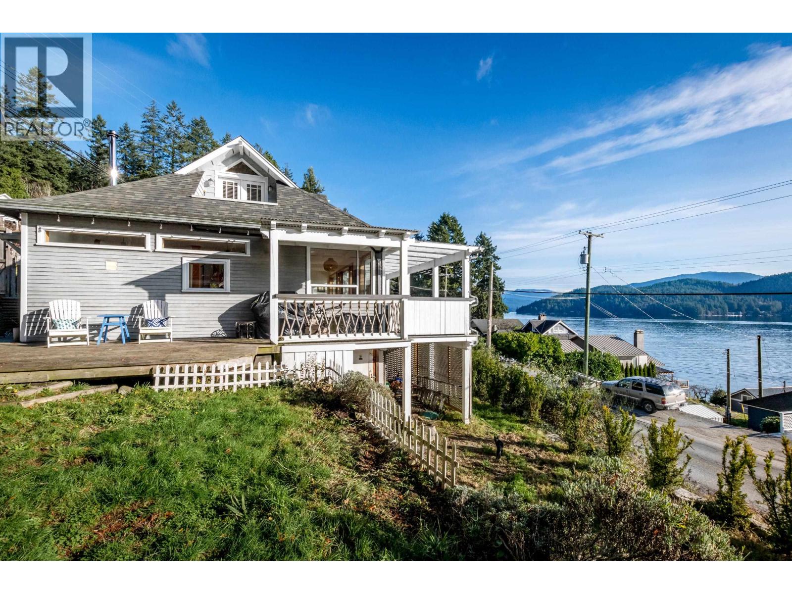 811 MARINE DRIVE, Gibsons